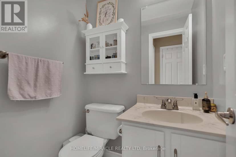 9 Iris Crescent — photo 18 of 40