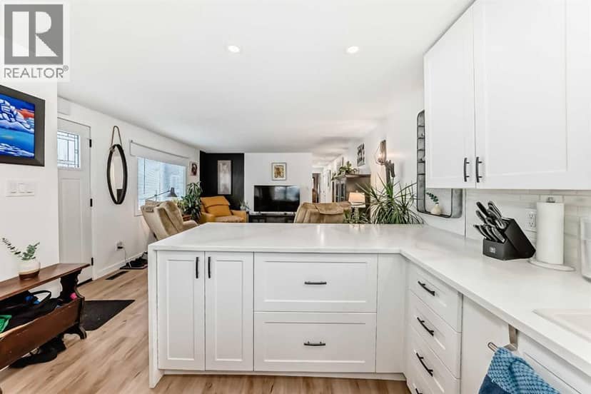 189, 99 Arbour Lake Road NW — photo 13 of 38
