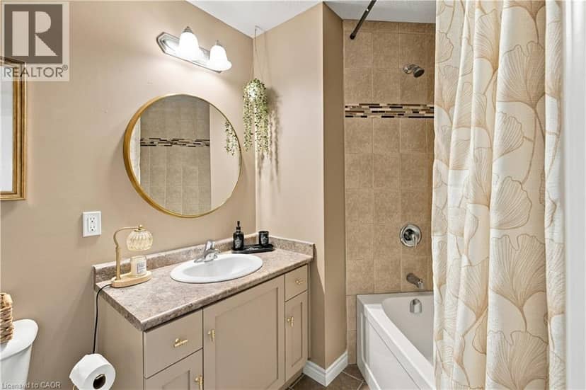 116 ENGLISH Crescent — photo 31 of 40