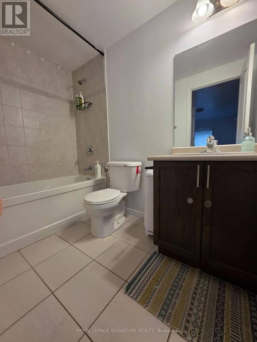 102 - 910 Wentworth Street — photo 19 of 26