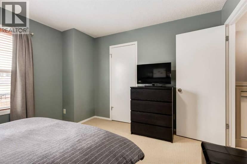778 Tuscany Drive NW — photo 17 of 40