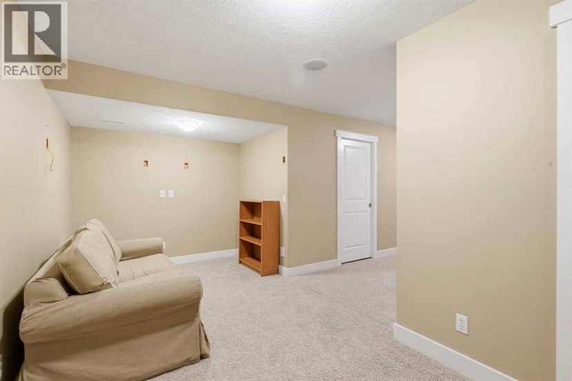 1, 523 34 Street NW — photo 28 of 34