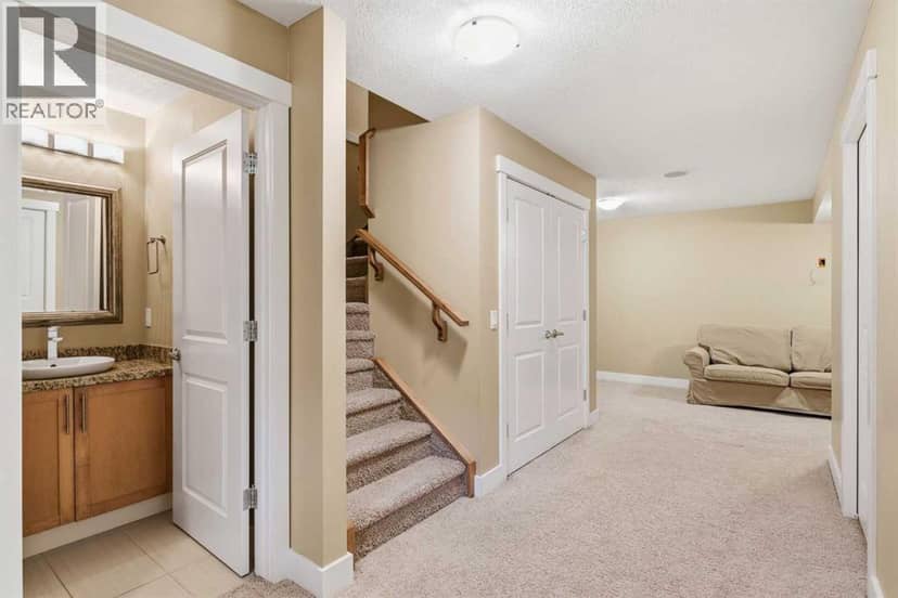 1, 523 34 Street NW — photo 26 of 34