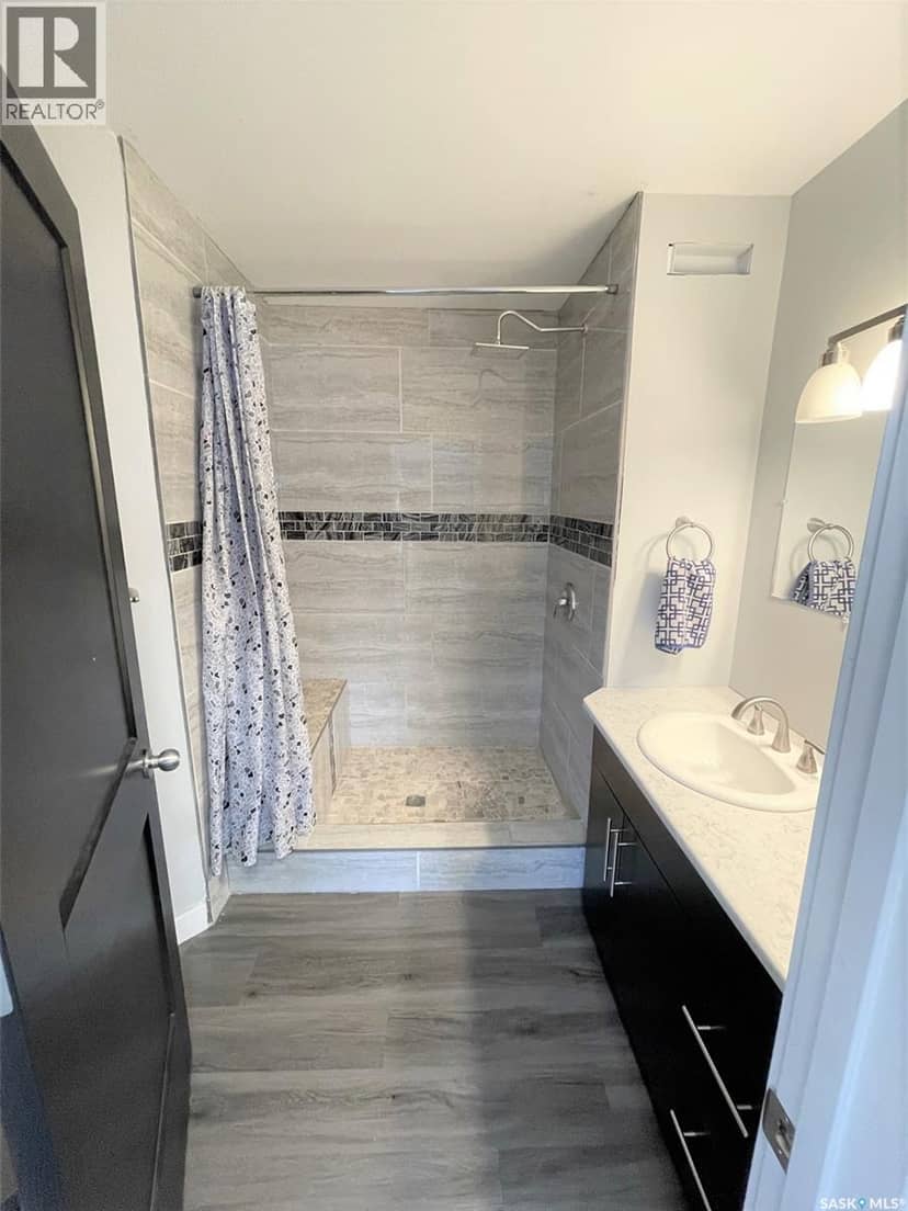701 Bay STREET — photo 29 of 40
