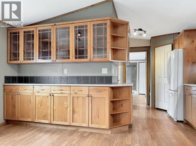 212 Mawdsley Crescent, Grande Cache, photo 4