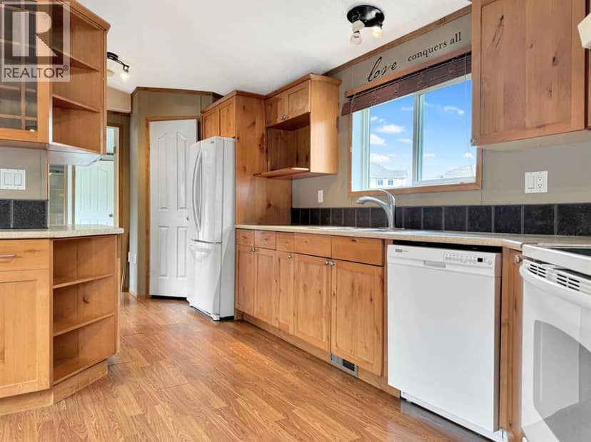 212 Mawdsley Crescent, Grande Cache, photo 5