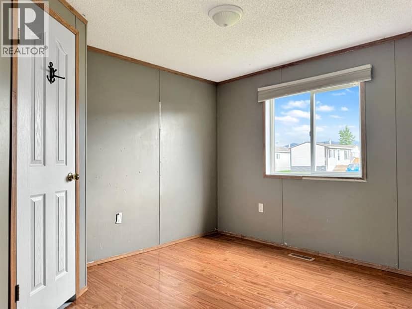 212 Mawdsley Crescent, Grande Cache, photo 8