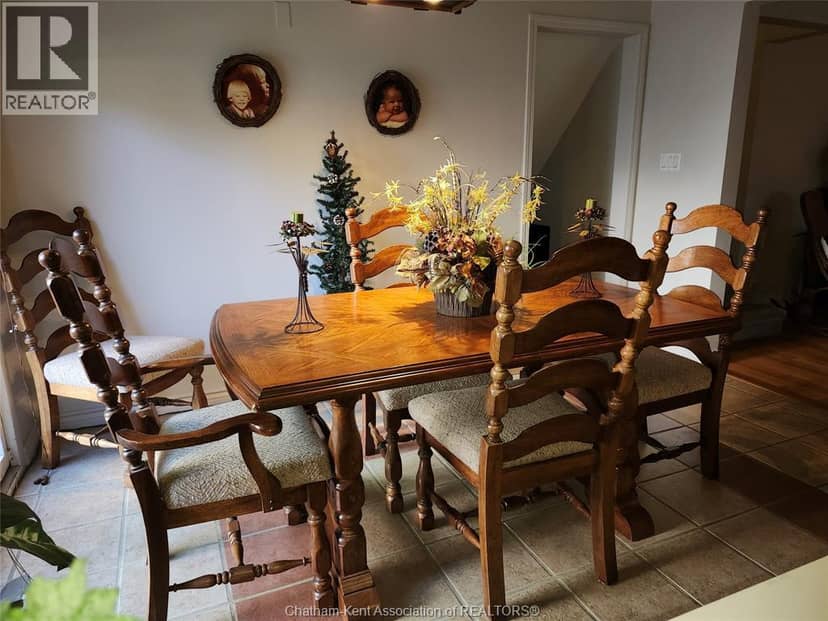 28 Jackson DRIVE — photo 14 of 28