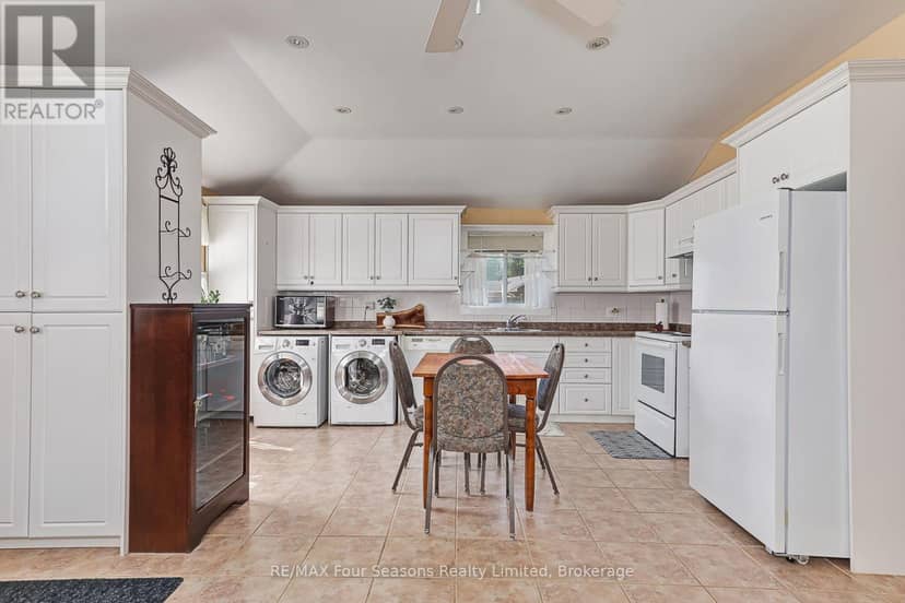 511 Oxbow Park Drive — photo 9 of 40