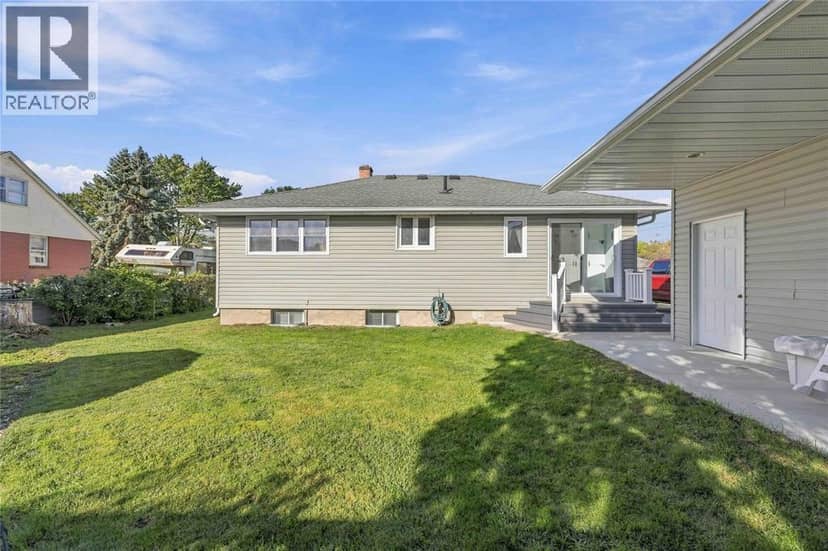 502 INDIAN ROAD North — photo 27 of 29