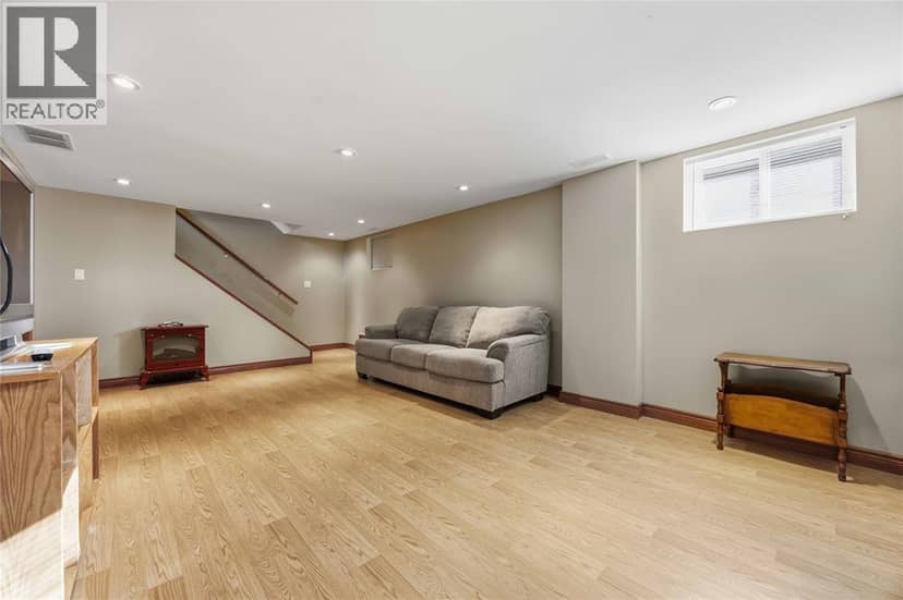 502 INDIAN ROAD North — photo 25 of 29