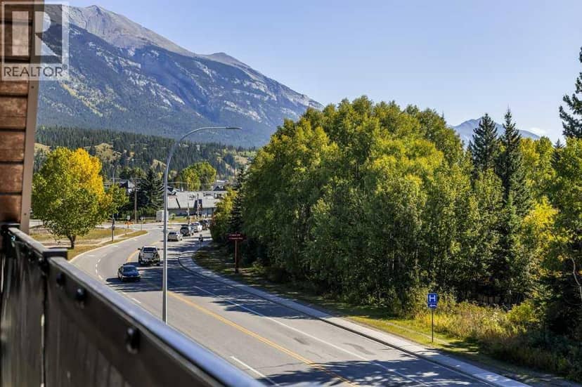 322A, 1 Industrial Place, Canmore, photo 2