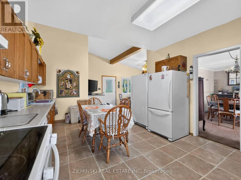 484 Eighth Avenue — photo 10 of 37