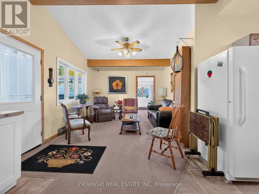 484 Eighth Avenue — photo 13 of 37