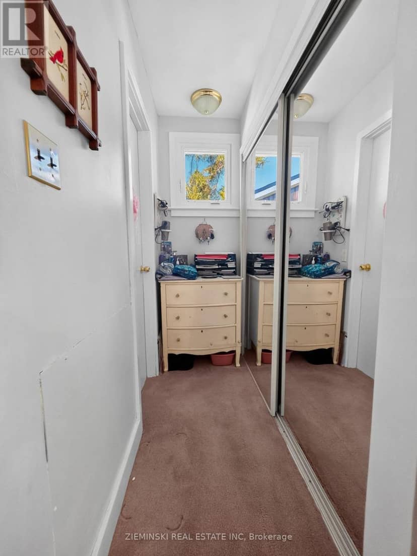 484 Eighth Avenue — photo 17 of 37