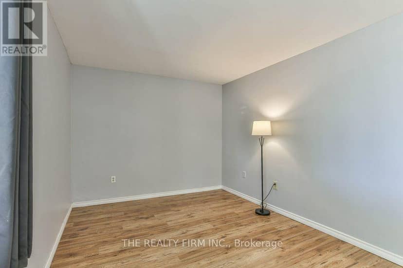 102 - 1106 Jalna Boulevard — photo 28 of 40