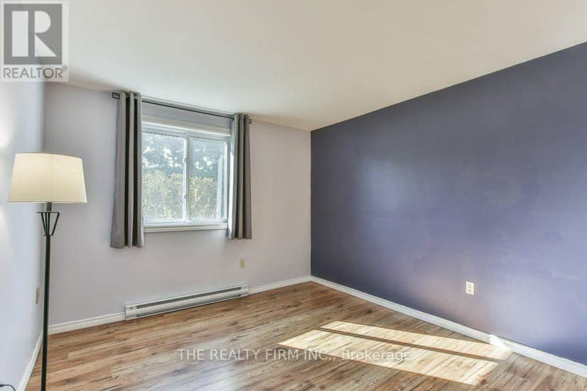 102 - 1106 Jalna Boulevard — photo 30 of 40