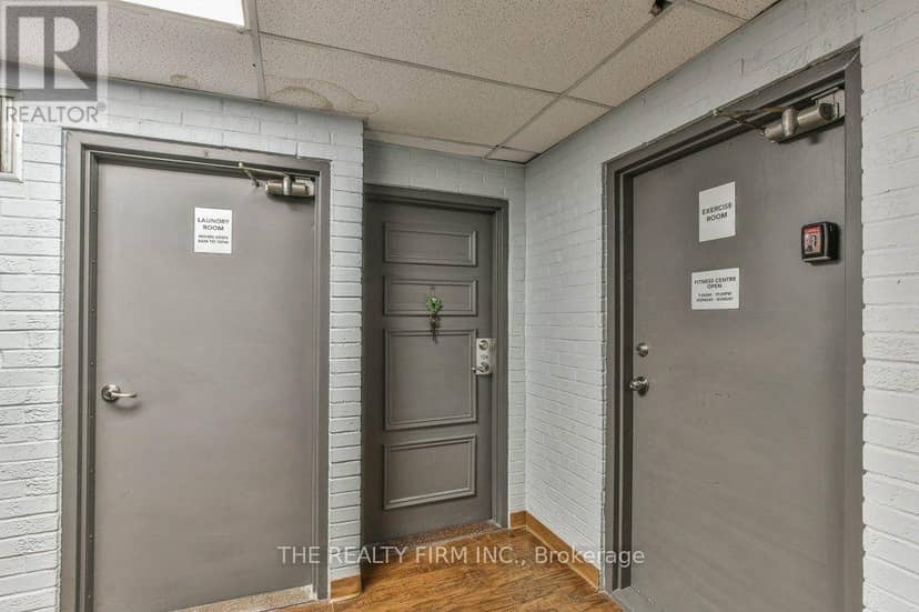 102 - 1106 Jalna Boulevard — photo 40 of 40