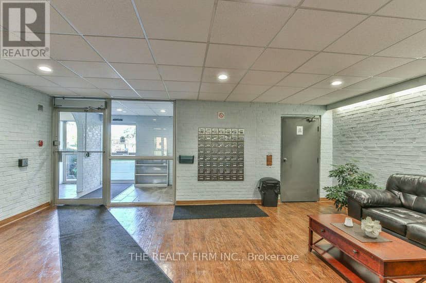 102 - 1106 Jalna Boulevard, London South, photo 5