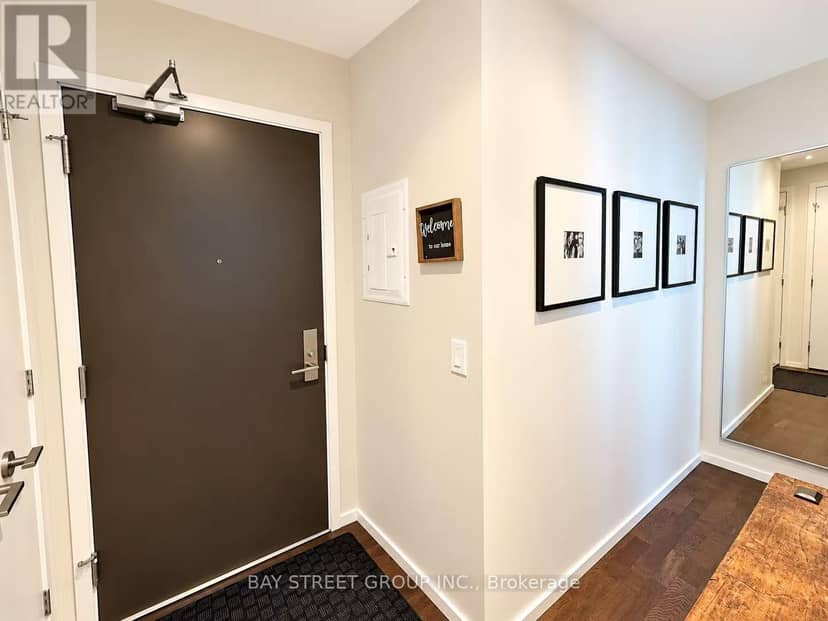 4210 - 101 Charles Street E — photo 2 of 24
