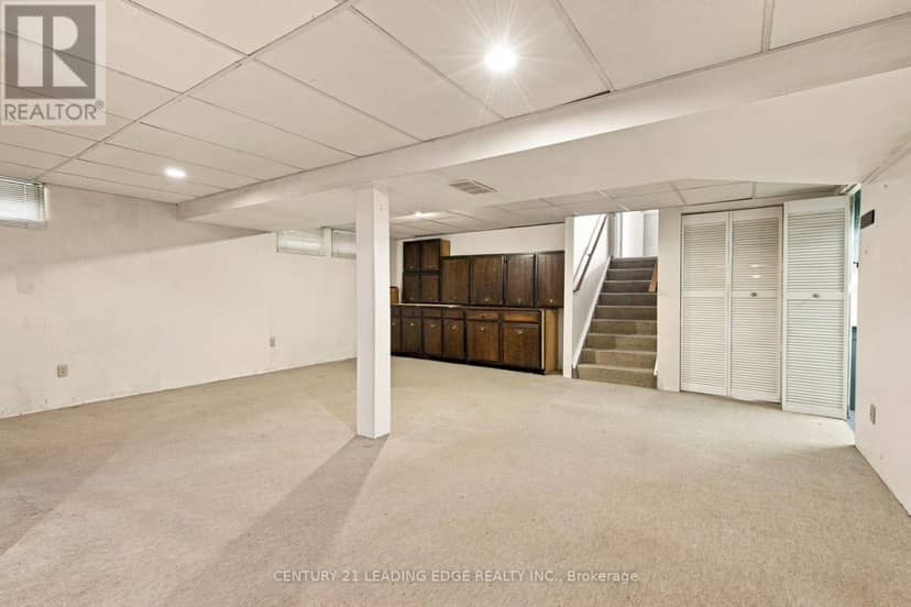 90 Pringle Avenue — photo 30 of 38
