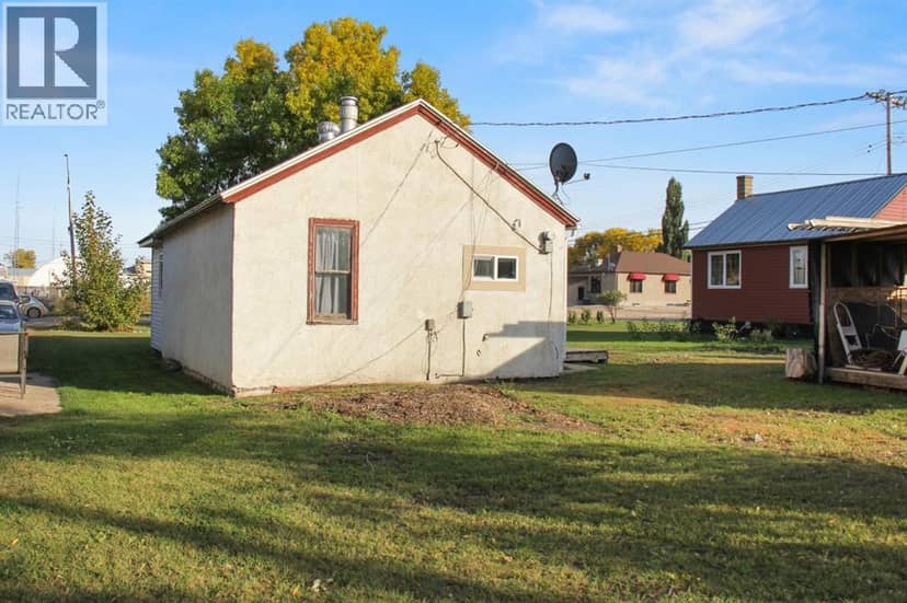 4809 49 Street — photo 16 of 22