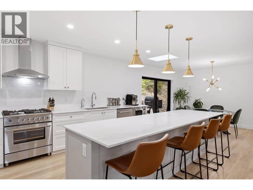 16515 Commonage Road, Lake Country