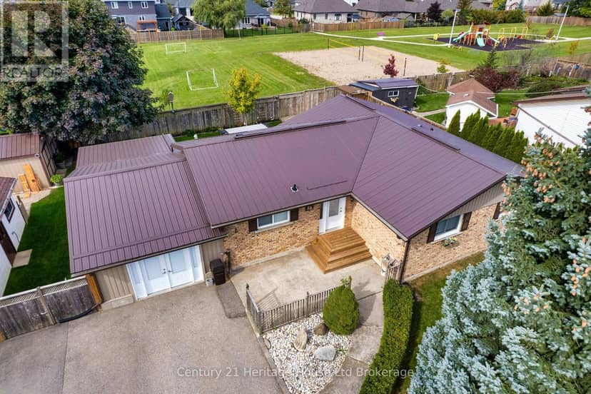 28 Peggy Avenue, South-West Oxford