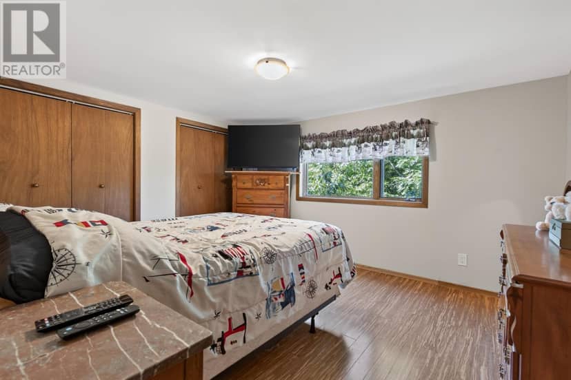 1 Eagle DR — photo 33 of 40