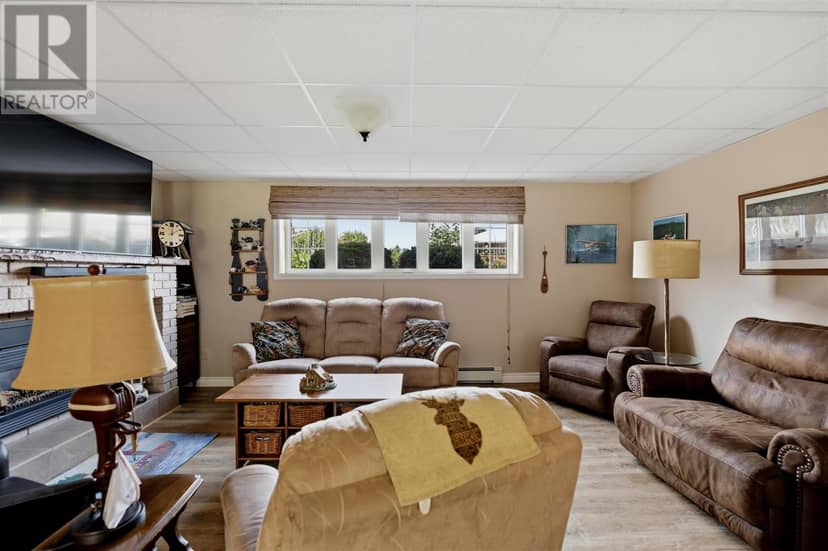 628 Wilson ST — photo 17 of 40