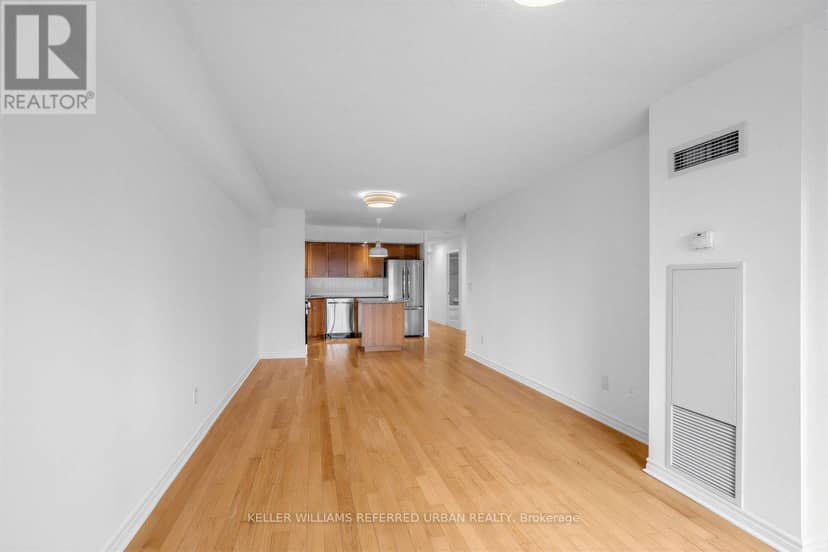1436 - 250 Wellington Street W — photo 13 of 34