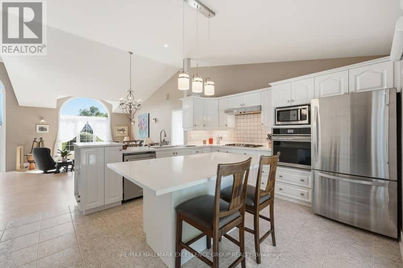 480 Du Ruisseau Street — photo 13 of 40