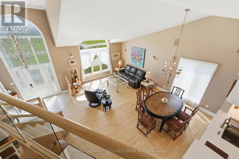480 Du Ruisseau Street — photo 16 of 40