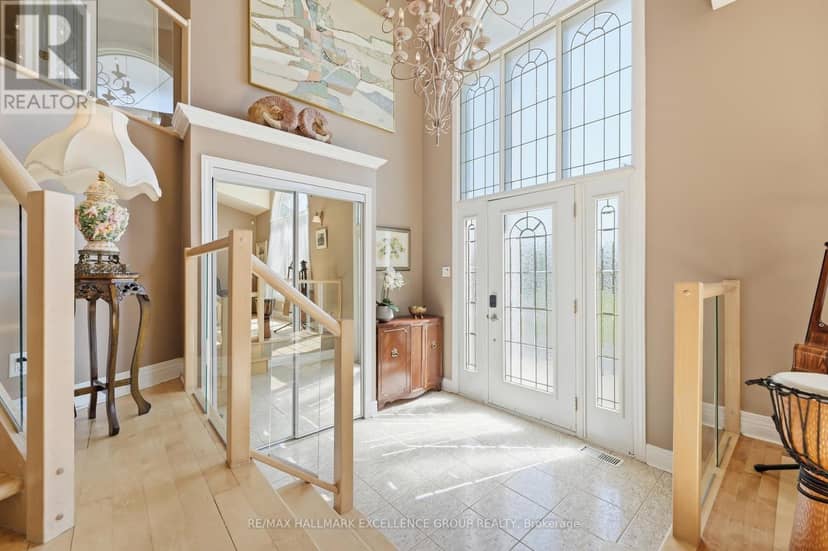480 Du Ruisseau Street — photo 4 of 40