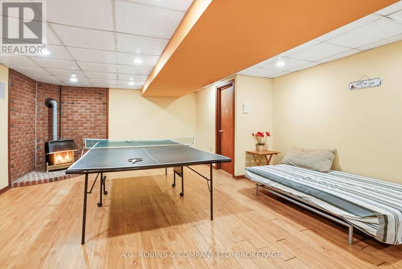 10599 Lakeshore Road — photo 35 of 40