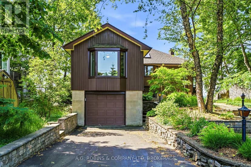 10599 Lakeshore Road — photo 6 of 40