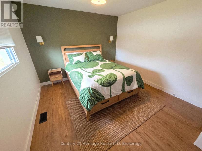 552 Lakeview Road — photo 10 of 17