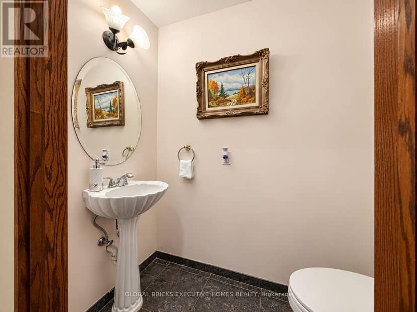 375 Princess Avenue — photo 14 of 40