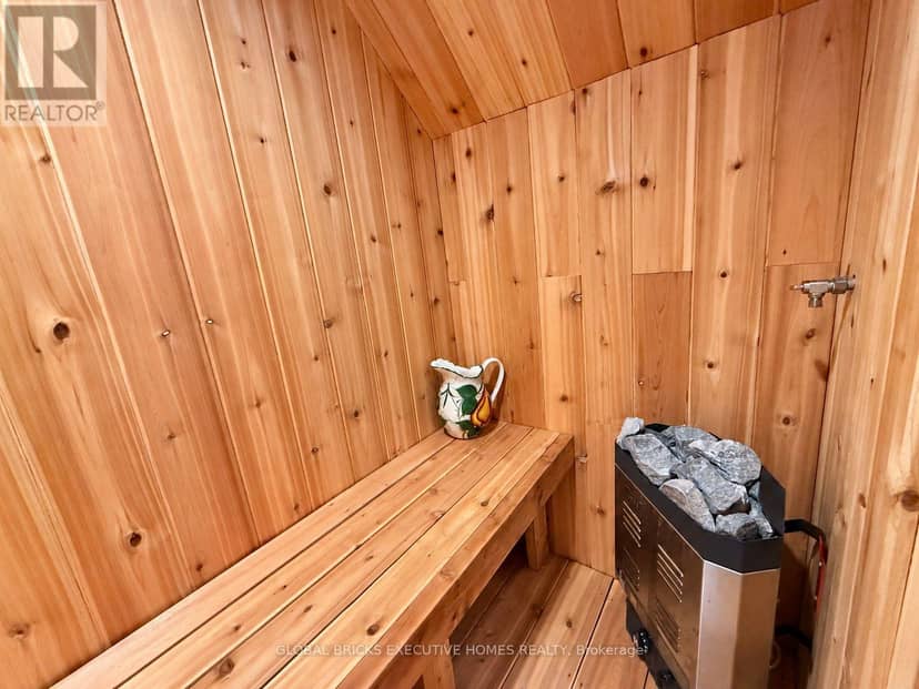 375 Princess Avenue — photo 37 of 40