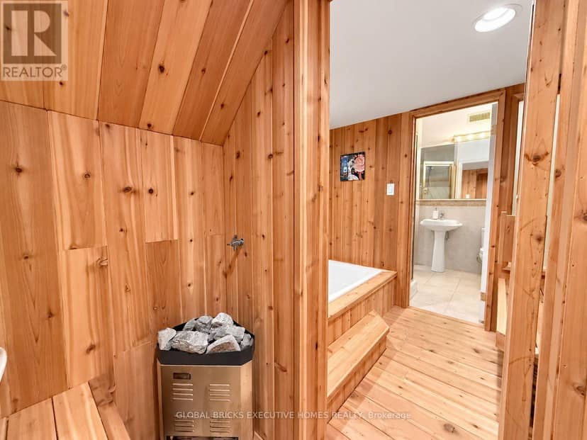 375 Princess Avenue — photo 38 of 40