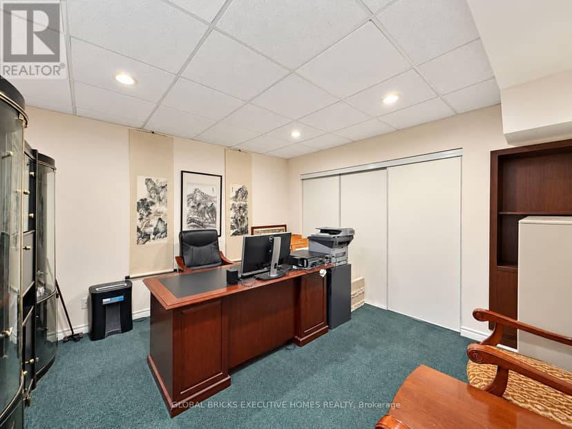 375 Princess Avenue — photo 39 of 40