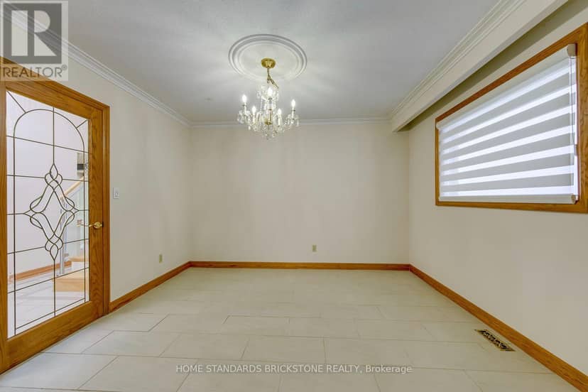 181 Clark Avenue — photo 10 of 40