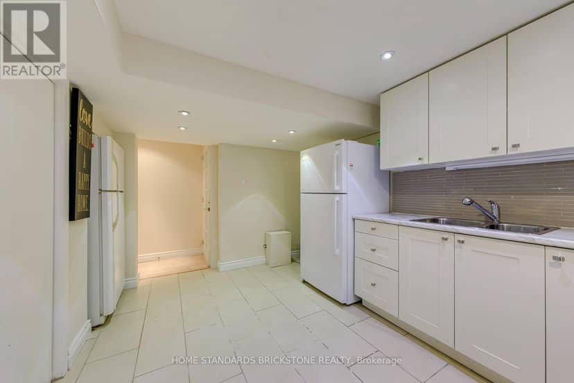 181 Clark Avenue — photo 35 of 40