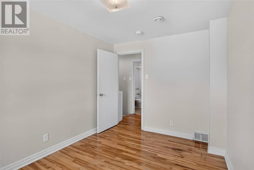 26 Fitzmaurice Road — photo 25 of 40
