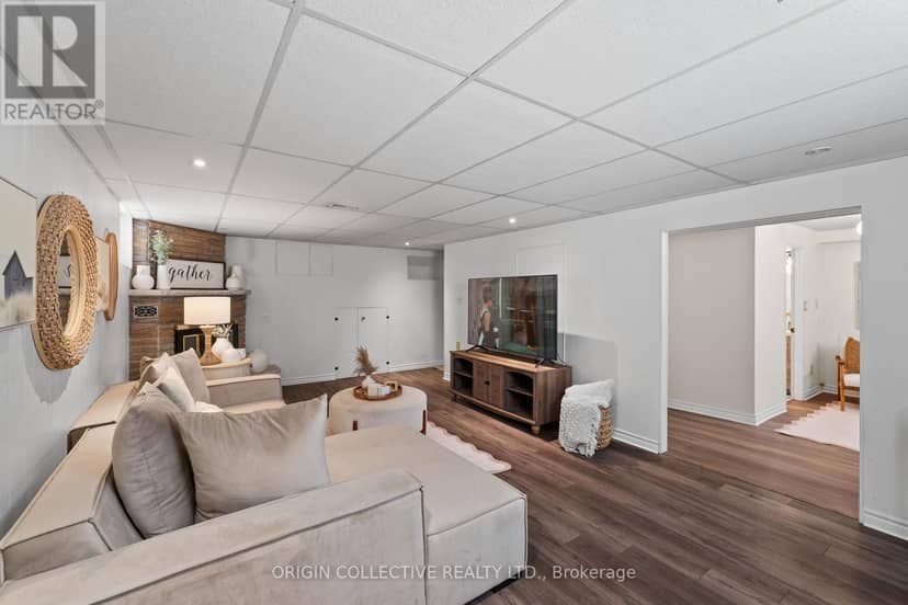983 Parthia Crescent — photo 27 of 40
