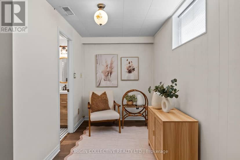 983 Parthia Crescent — photo 30 of 40