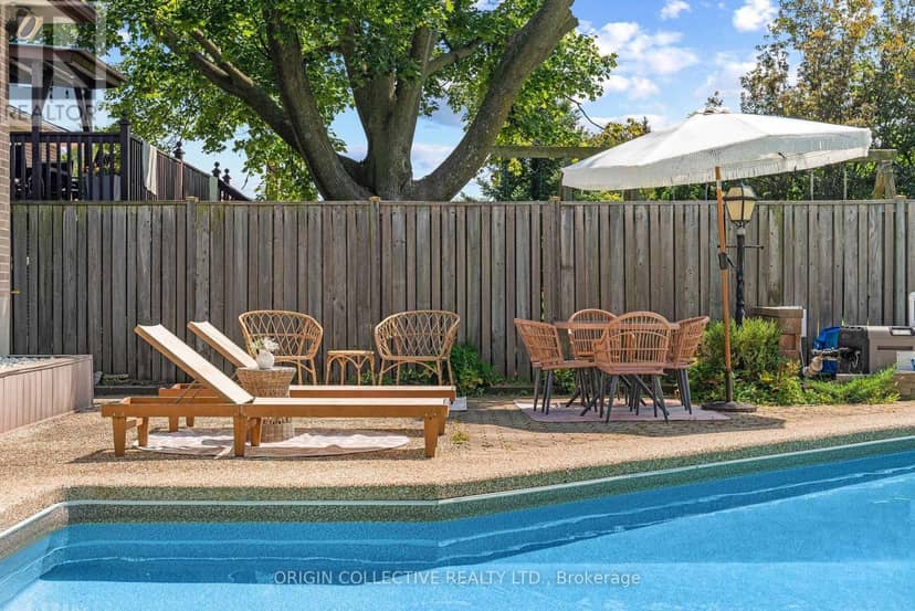 983 Parthia Crescent — photo 33 of 40