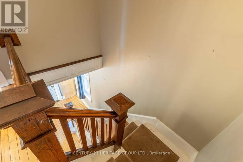 120 Welland Street — photo 17 of 29