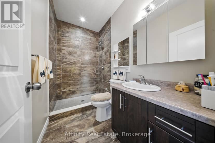 257 Donly Drive S — photo 20 of 40