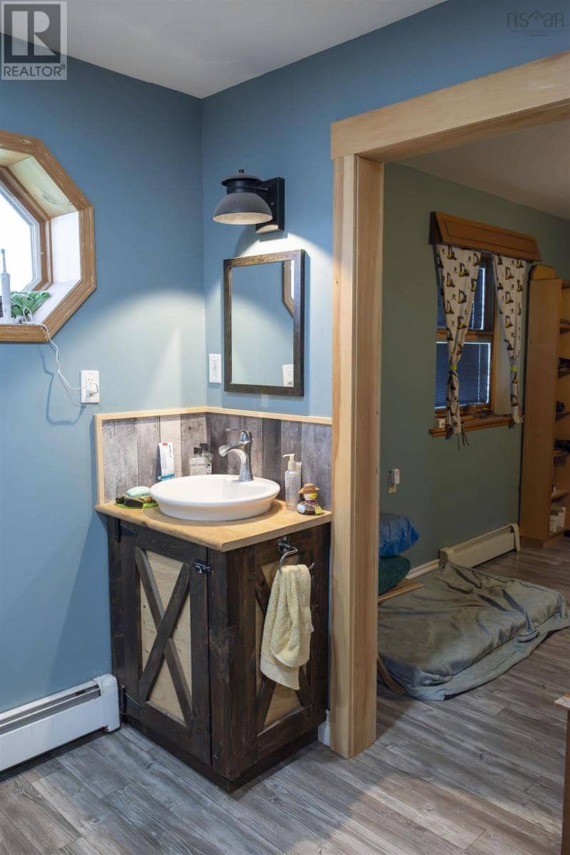 345 Toney Bay Road — photo 33 of 40